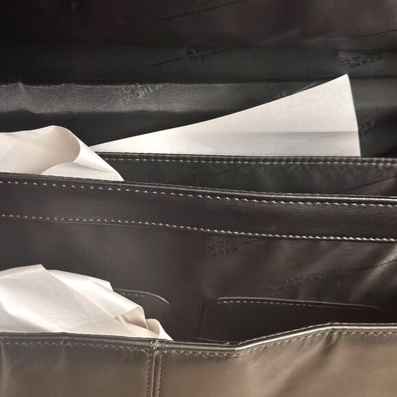 Kenneth Cole Reaction Genuine Leather Laptop Briefcase Messenger Bag Model 52965 - Picture 5 of 7